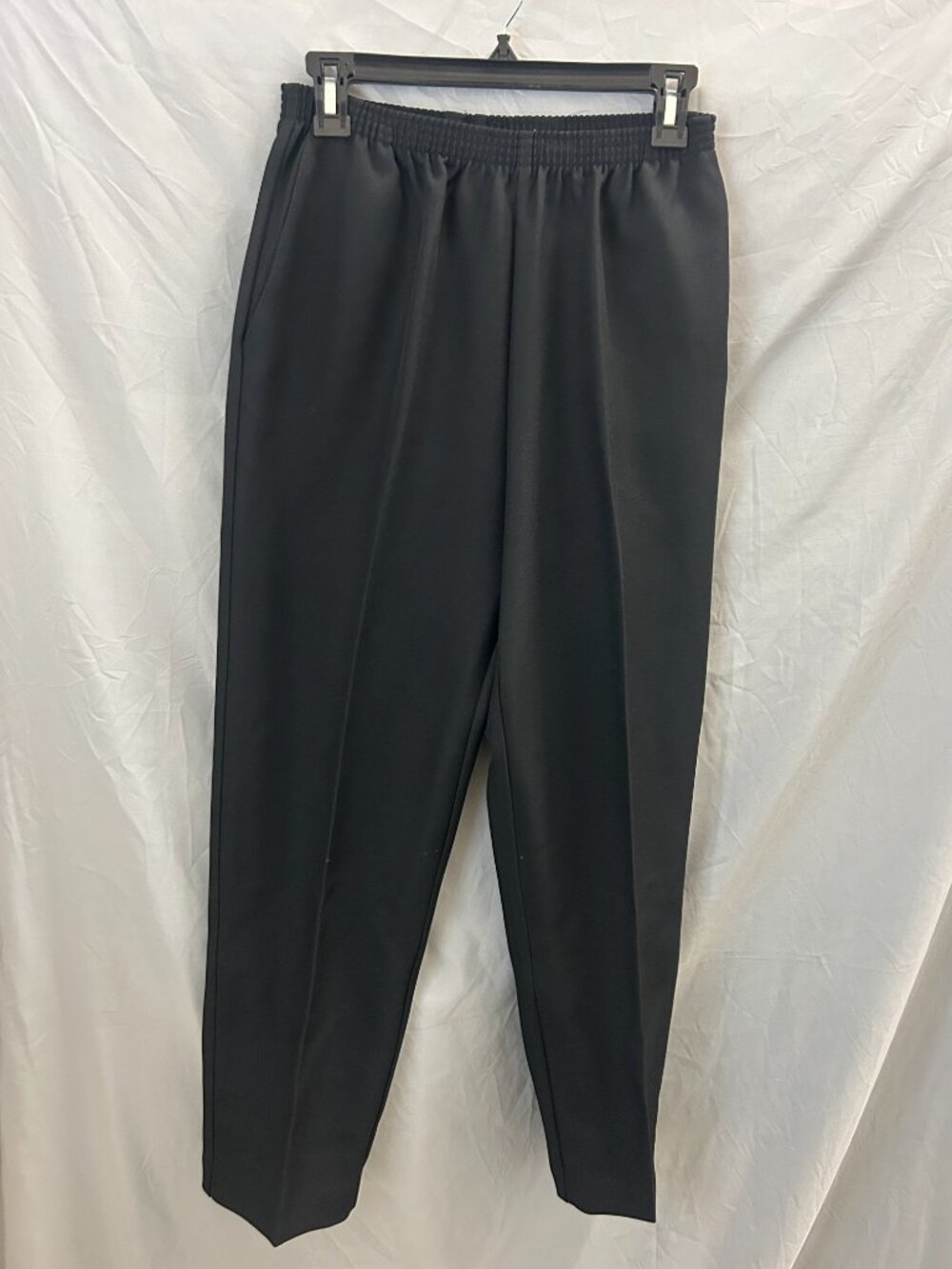 Alfred Dunner Classics Black Proportioned Short Elastic Waist Pants Size 8 NWT